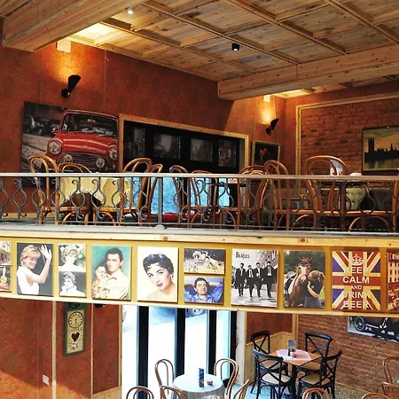 London Hotell Tirana